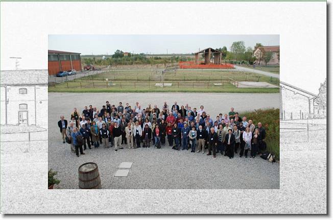 Clicca per scorrere le foto originali ingrandite